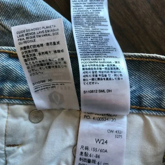 Levi’s 501 Light blue cutoff frayed denim shorts - Picture 4 of 4